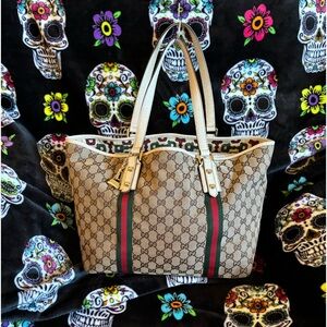 GUCCI JOLICOEUR GG
CANVAS TOTE